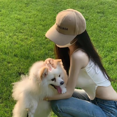 黑暗中的两个人